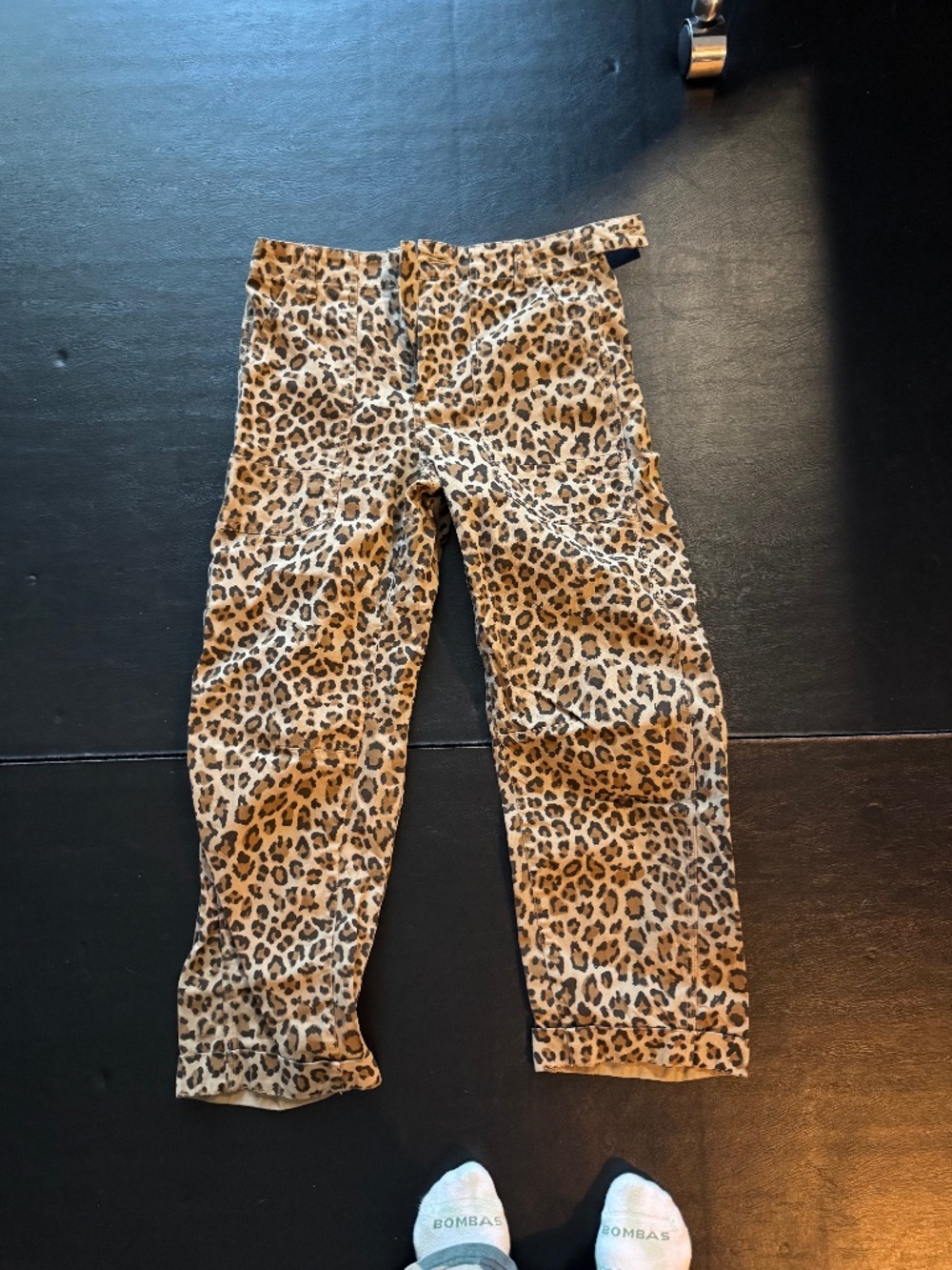 Pistola leopard chinos